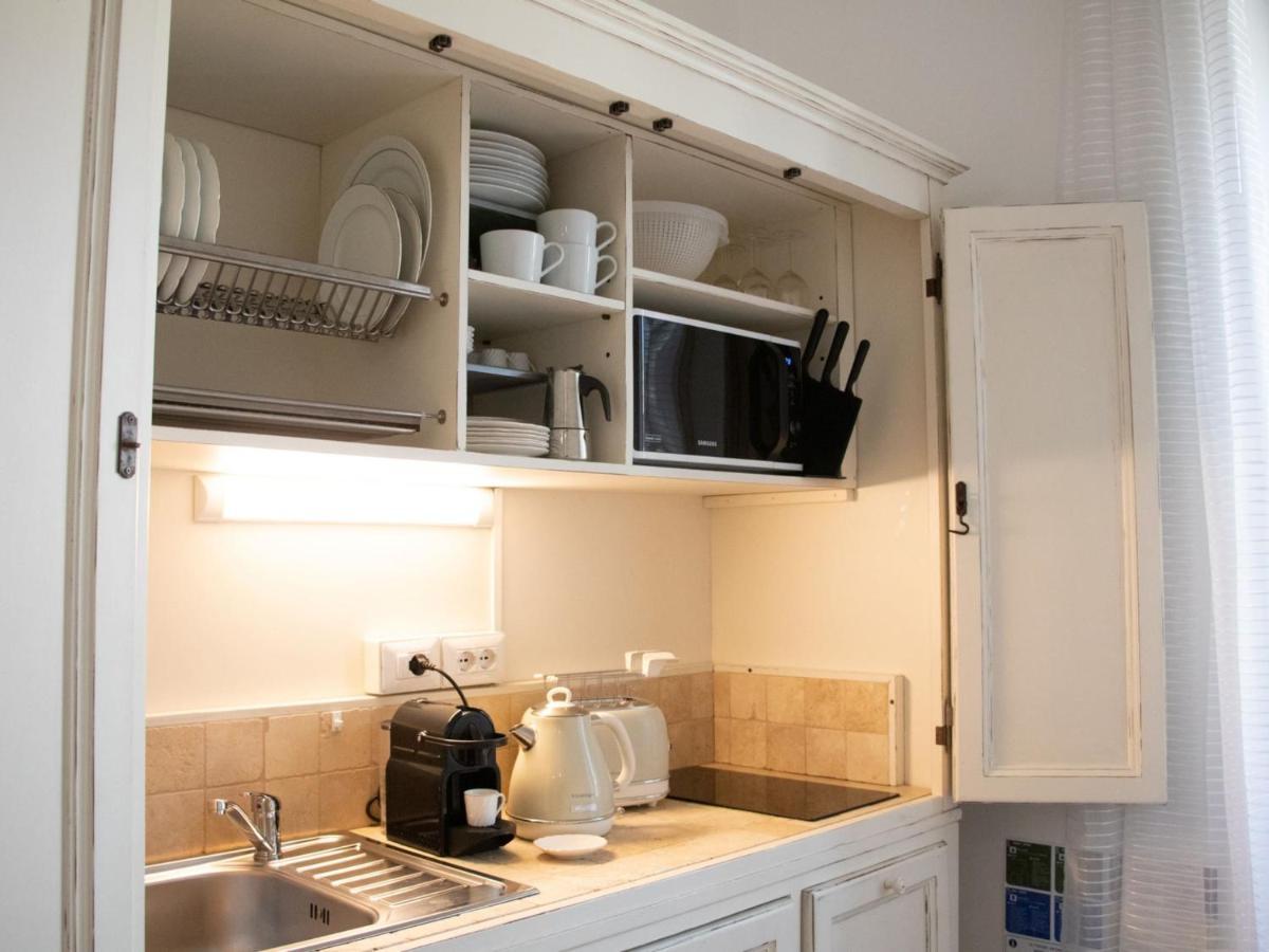 The Best Rent - Three-bedroom Close To Colosseo Apartment Rom